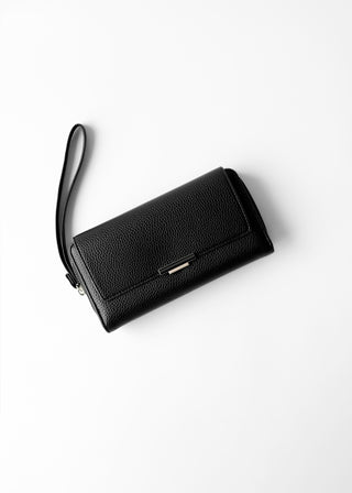 SLIM WRISTLET CLUTCH