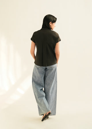 Notch Collar Shirt with pocket details