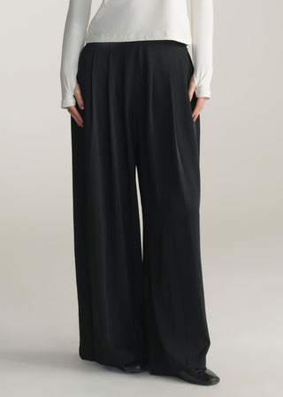 Tailored Wide Leg Pleated Pant