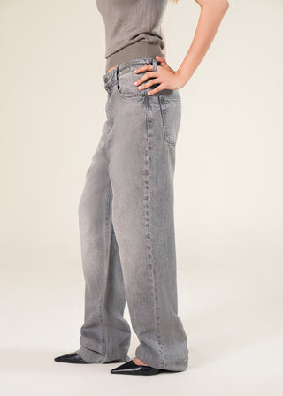 Straight legged Jeans