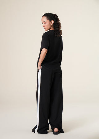 Contrasting side stripe trouser