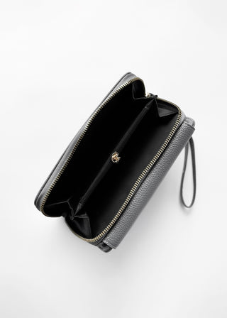 SLIM WRISTLET CLUTCH