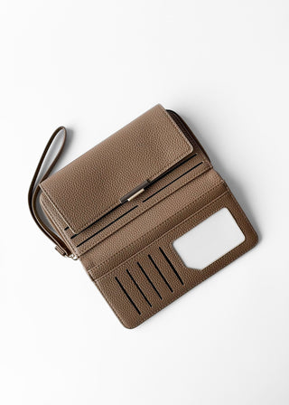 SLIM WRISTLET CLUTCH