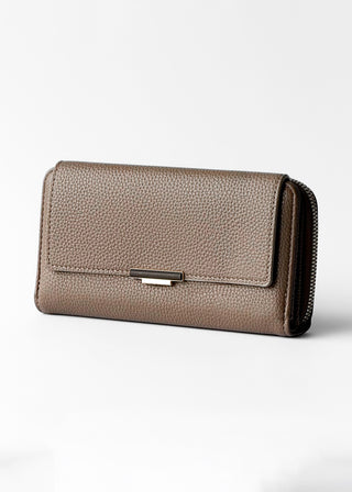 SLIM WRISTLET CLUTCH