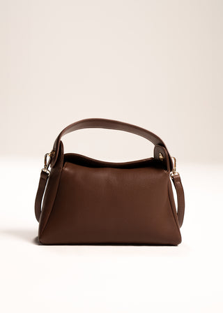 Top handle bag with magnetic closure