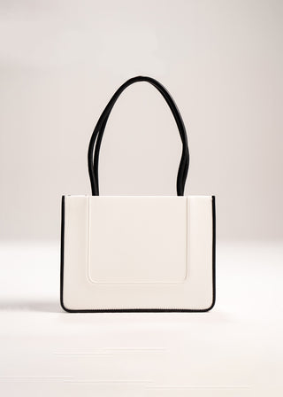 Boxy Shoulder bag with contrasting details