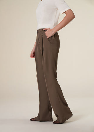 Straight leg trouser