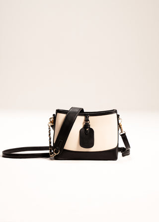 Contrasting shoulder bag
