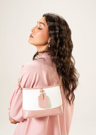 Contrasting shoulder bag