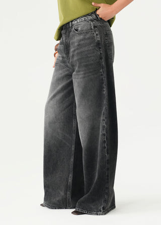Wide Leg Jeans - WS26-410