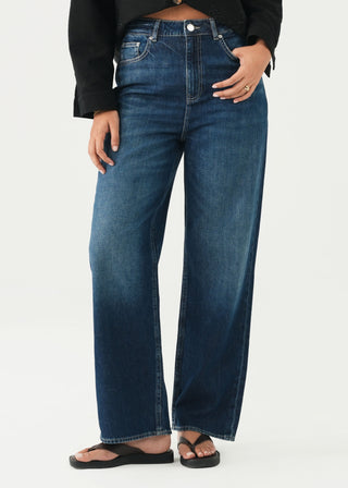 Straight Leg Jeans - WS26-413