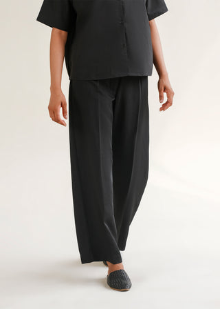 Wide-leg Trousers