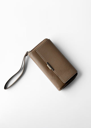 SLIM WRISTLET CLUTCH