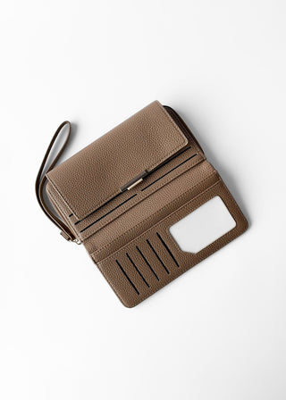 SLIM WRISTLET CLUTCH